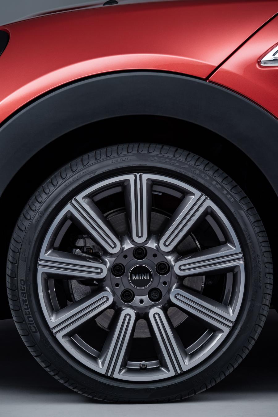 Колеса Mini Cooper S Clubman (F54) 2019 года  (WW) (фото 51 из 150)